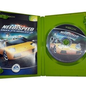 Need for Speed Hot Pursuit 2 Xbox Video Game Black Case EA Games